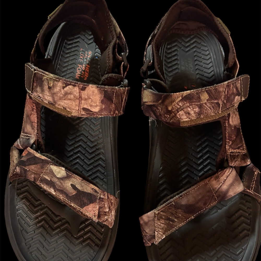 Skechers Camouflage Sandals Relaxed FIT Luxe Foam Size 14